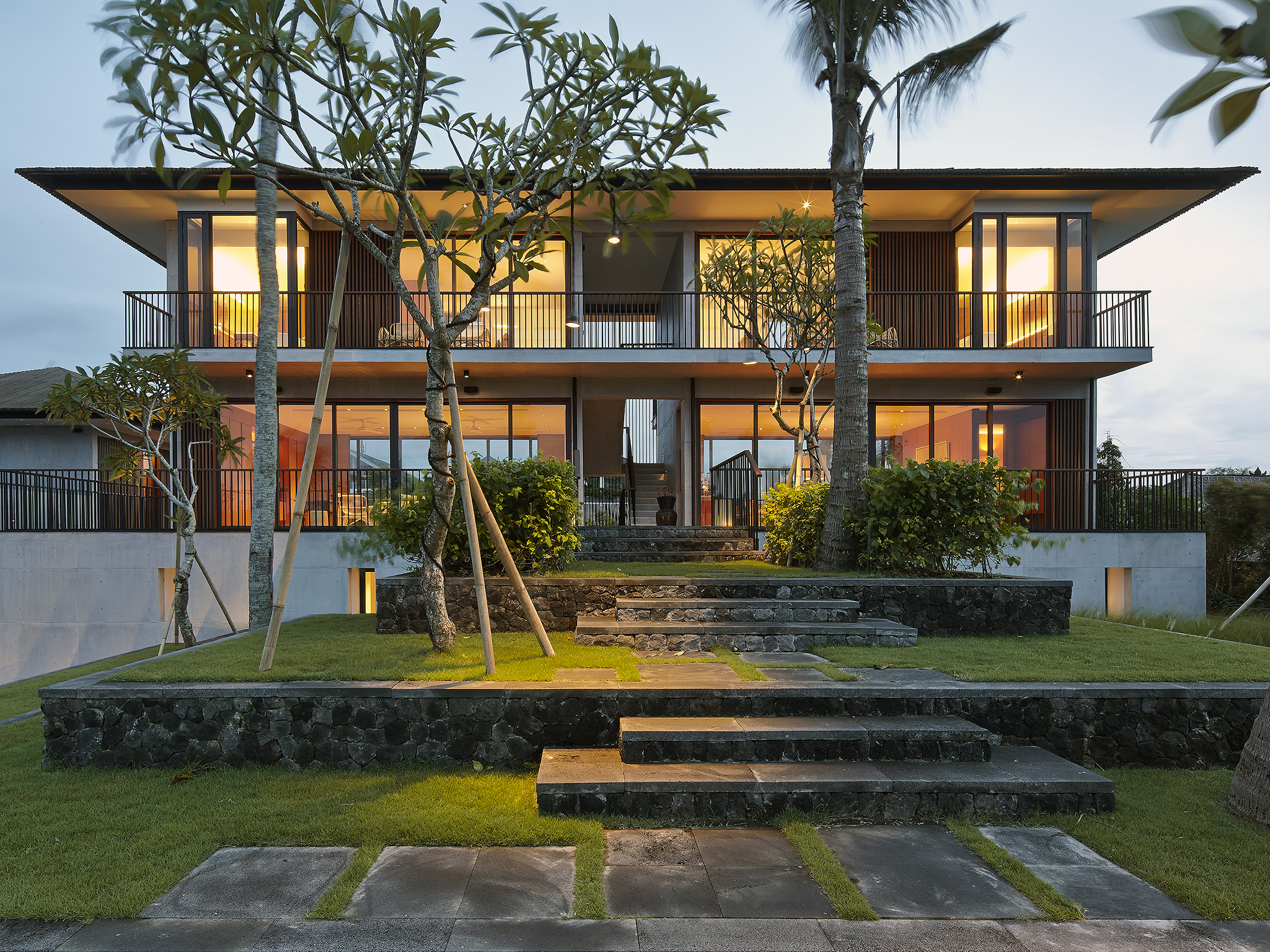 Arnalaya Beach House - Living & dining rooms plus the two Ocean Suites - Arnalaya Beach House, Canggu, Bali
